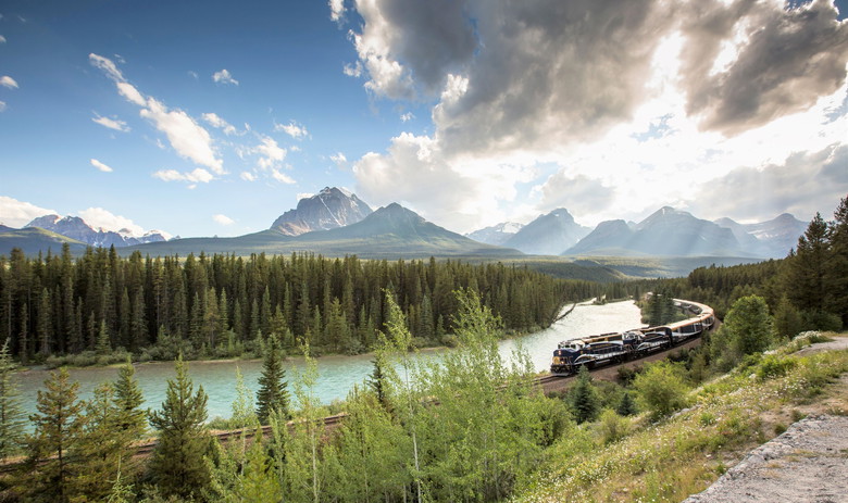 USA Luxury Train Travel: Explore America's Scenic Routes in Style
