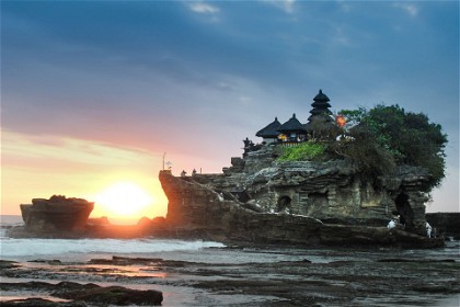 Exploring Bali: A Paradise Unveiled - Visa, Transportation, and Travel Tips