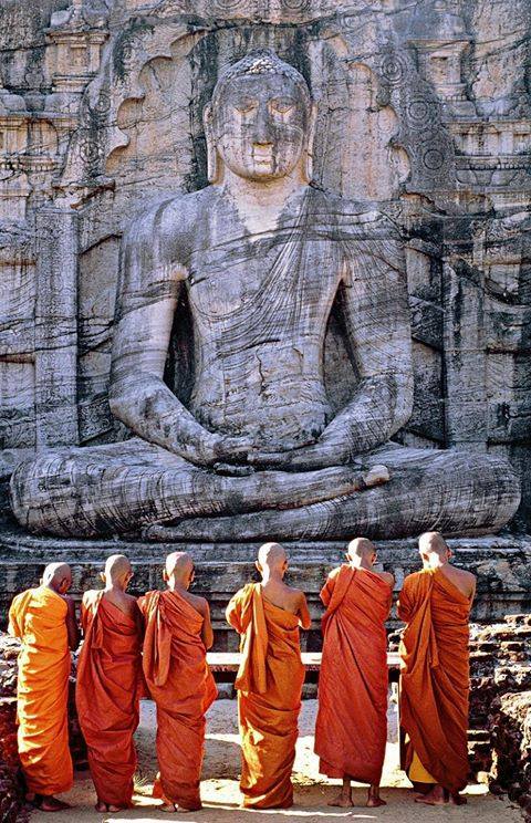  A journey to Polonnaruwa Gal Vihara promises an enchanting experience that deepens your appreciation for the craftsmanship and spirituality of ancient Sri Lanka