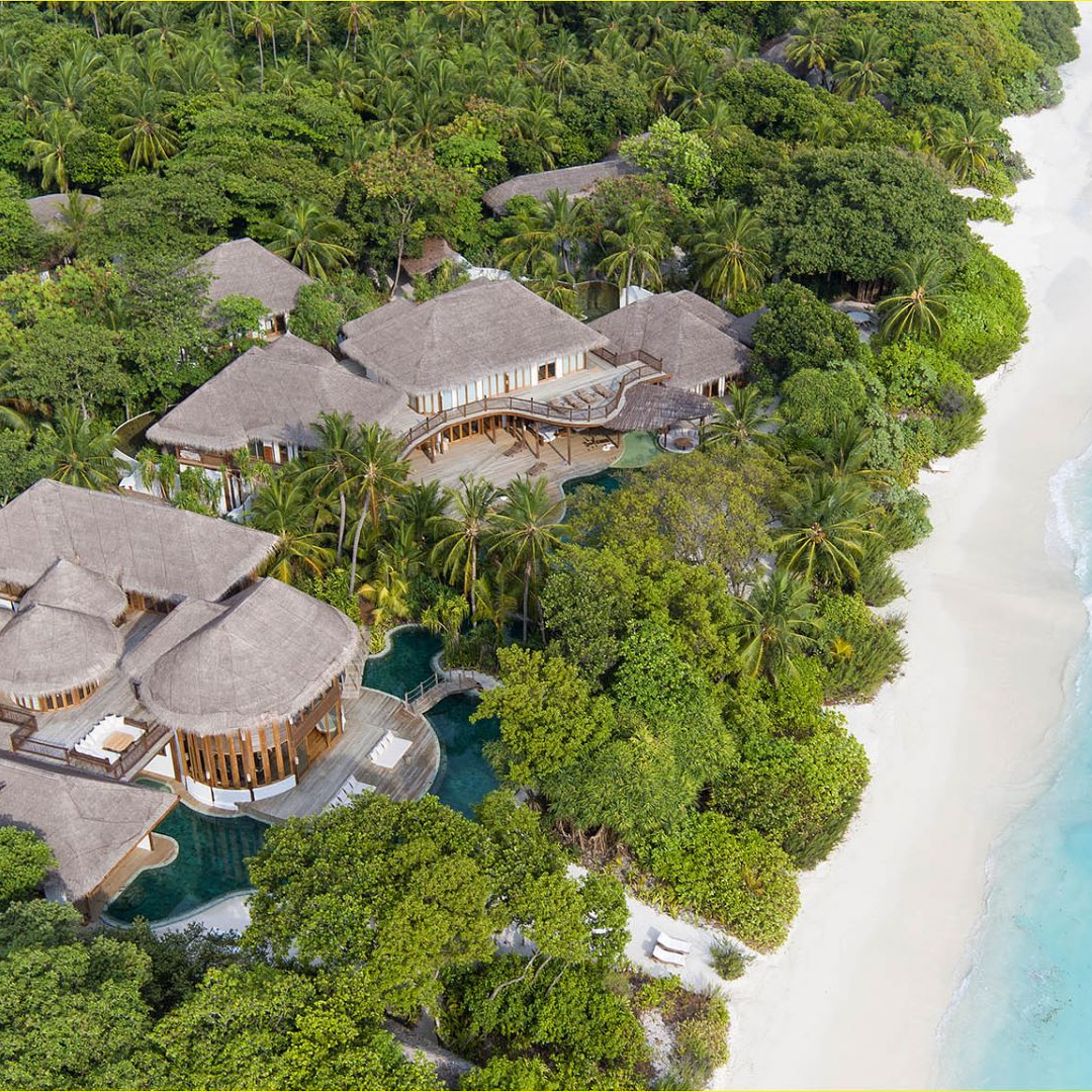  Beachfront Villas: Where Luxury Meets Nature's Embrace 