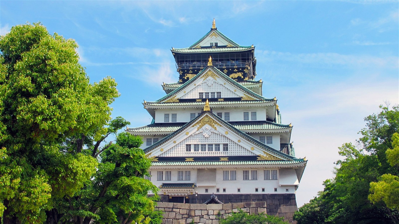Immersed in Cultural Splendor: Osaka Castle and Sumiyoshi Taisha I dedicated my second day to exploring Osaka's rich history and culture.