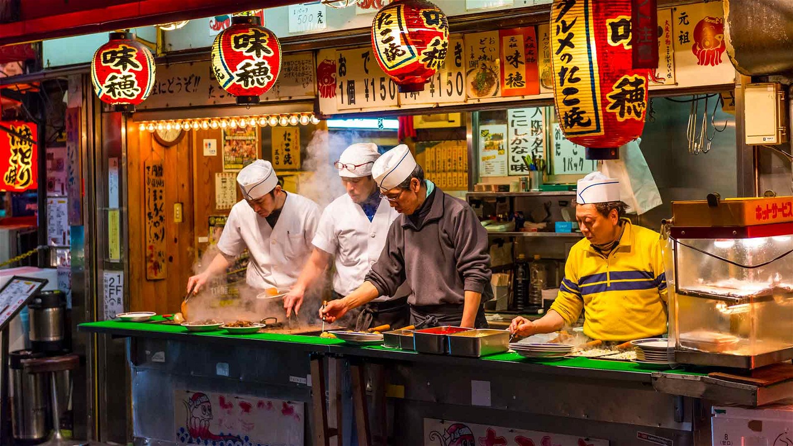 A Gastronomic Delight: World-renowned Cuisine Experiencing delicious food is inevitable for those visiting Osaka
