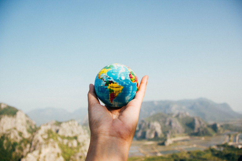 How Many Travel Agencies Are There in the US?