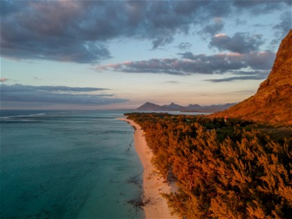 Mauritius's Top 10 Beaches: A Tropical Paradise of Sun, Sand, and Turquoise Waters