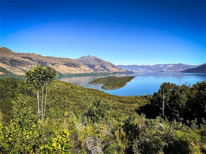 Exploring the Enchantment of Pigeon Island and Lake Whakatipu in New Zealand