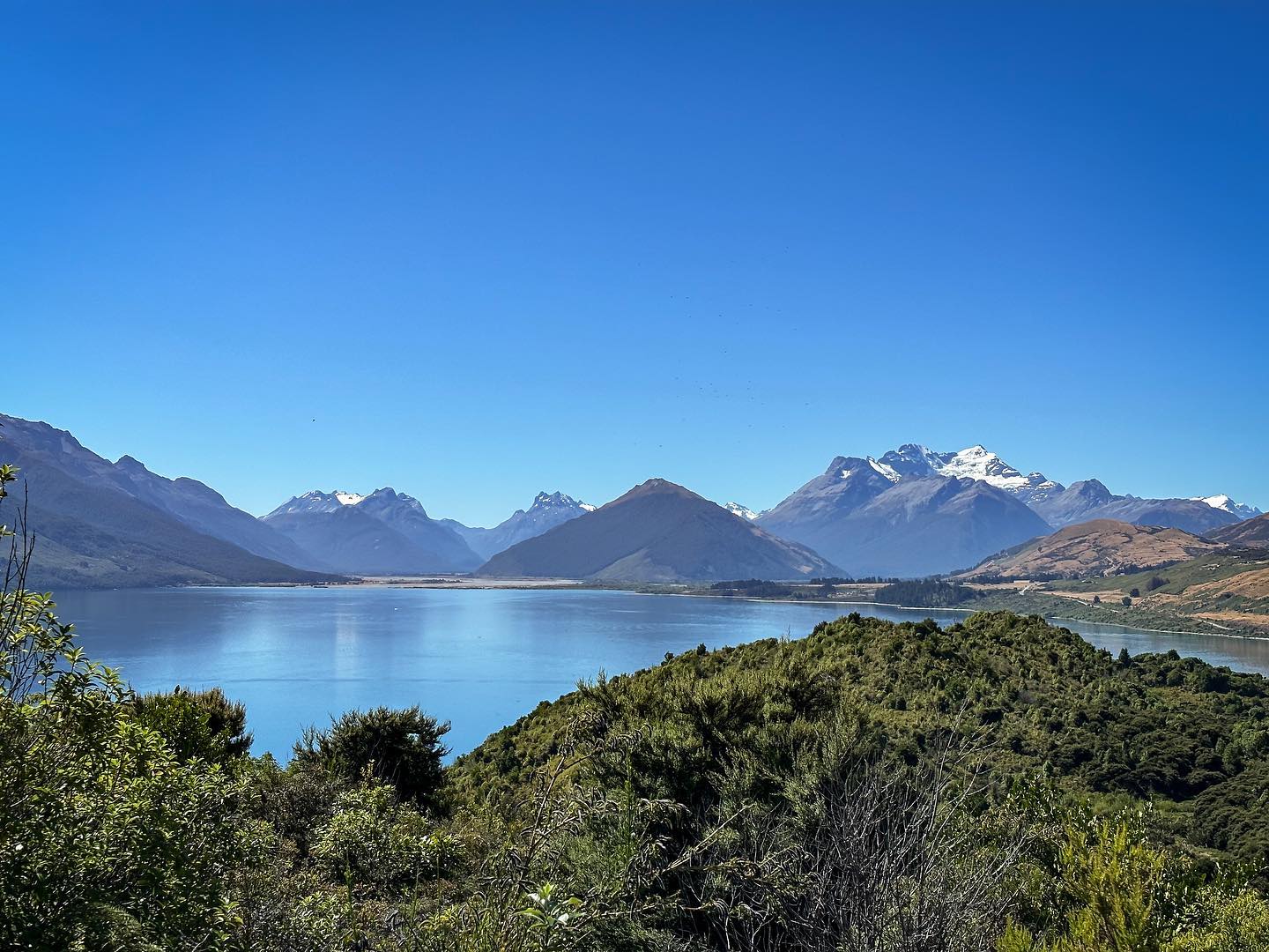 Pigeon Island and Lake Whakatipu weave a tapestry of natural beauty that captivates the soul. Whether you're drawn to the tranquility of Pigeon Island's shores or the adventurous spirit of Lake Whakatipu's waters, this destination offers a perfect blend of relaxation and exploration