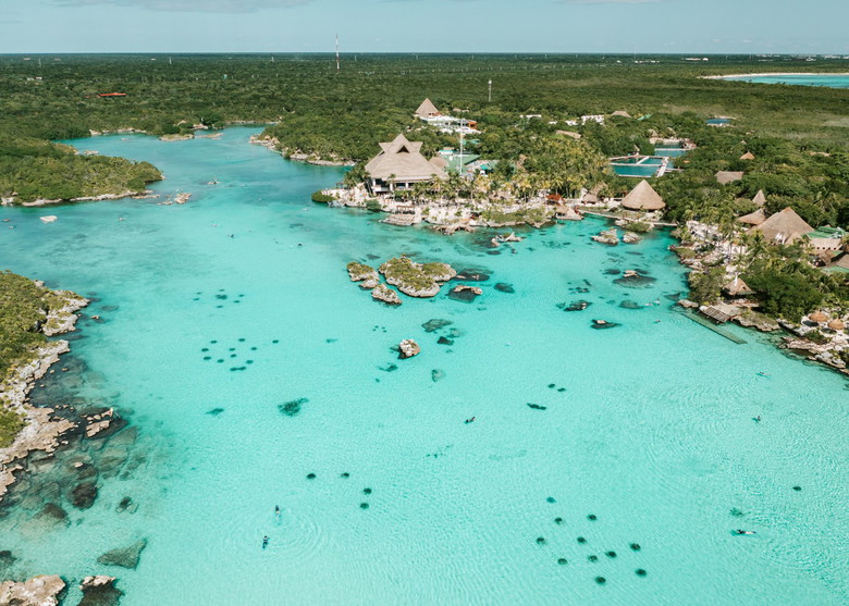 Mexico tours from Montreal, Canada, including tour companies, average prices, and airlines