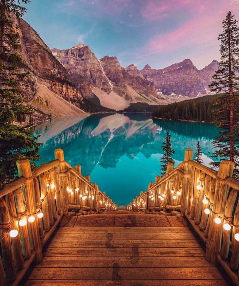 Must-See Attractions near Moraine Lake