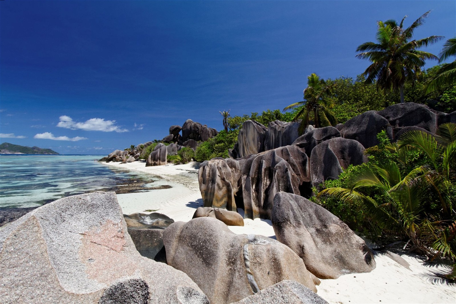 Top 10 Affordable Accommodations in Seychelles: