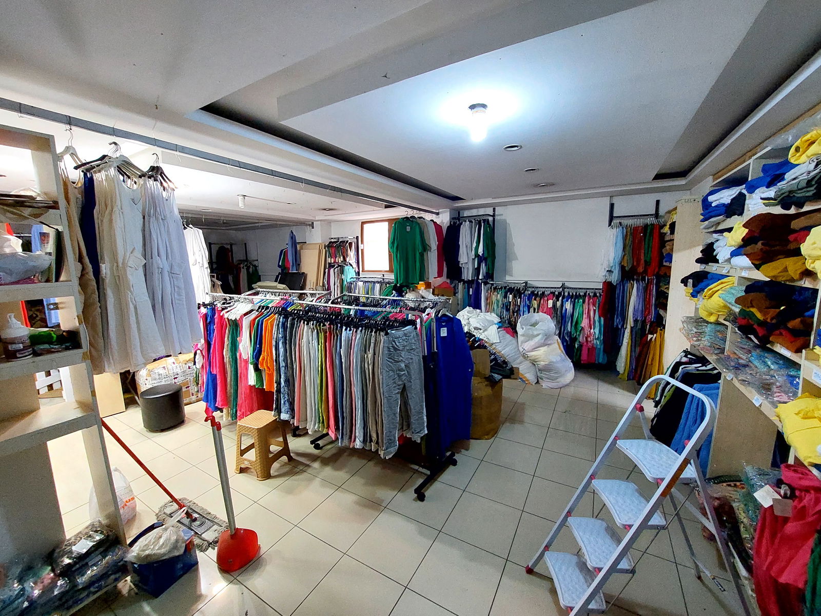 Devren Kiralık Dükkan 2,500,000 TL