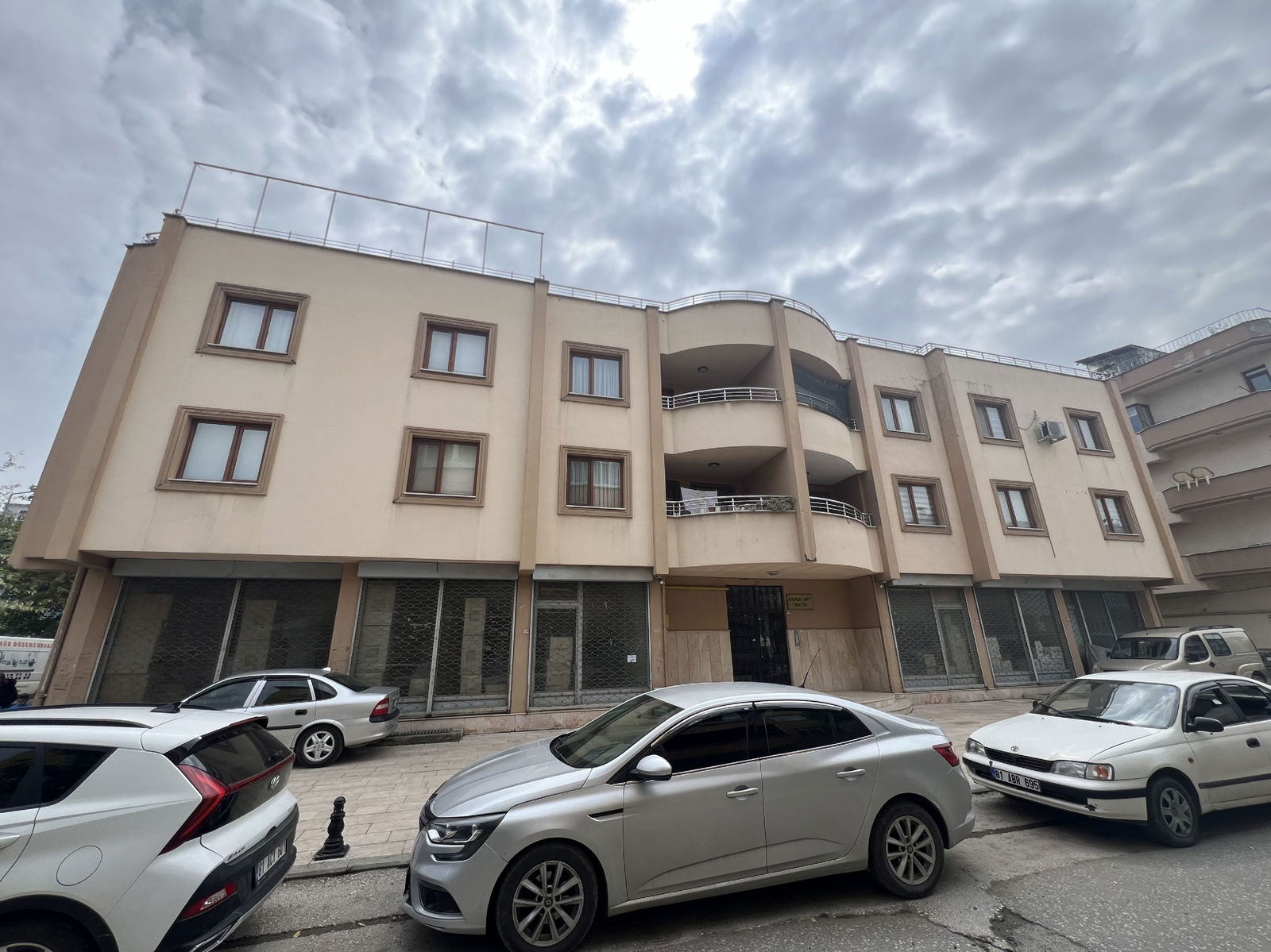 Kiralık Dükkan 140,000 TL