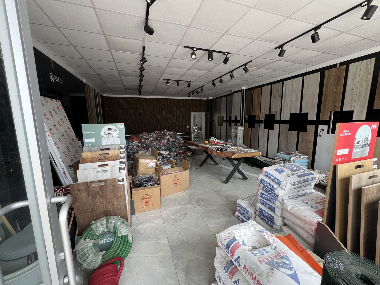 Kiralık Dükkan 30,000 TL