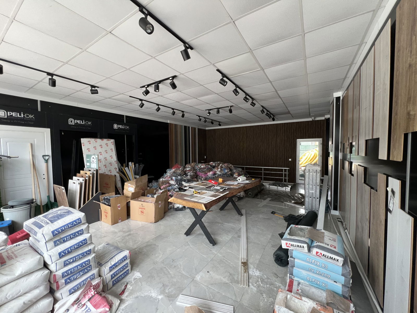 Kiralık Dükkan 30,000 TL