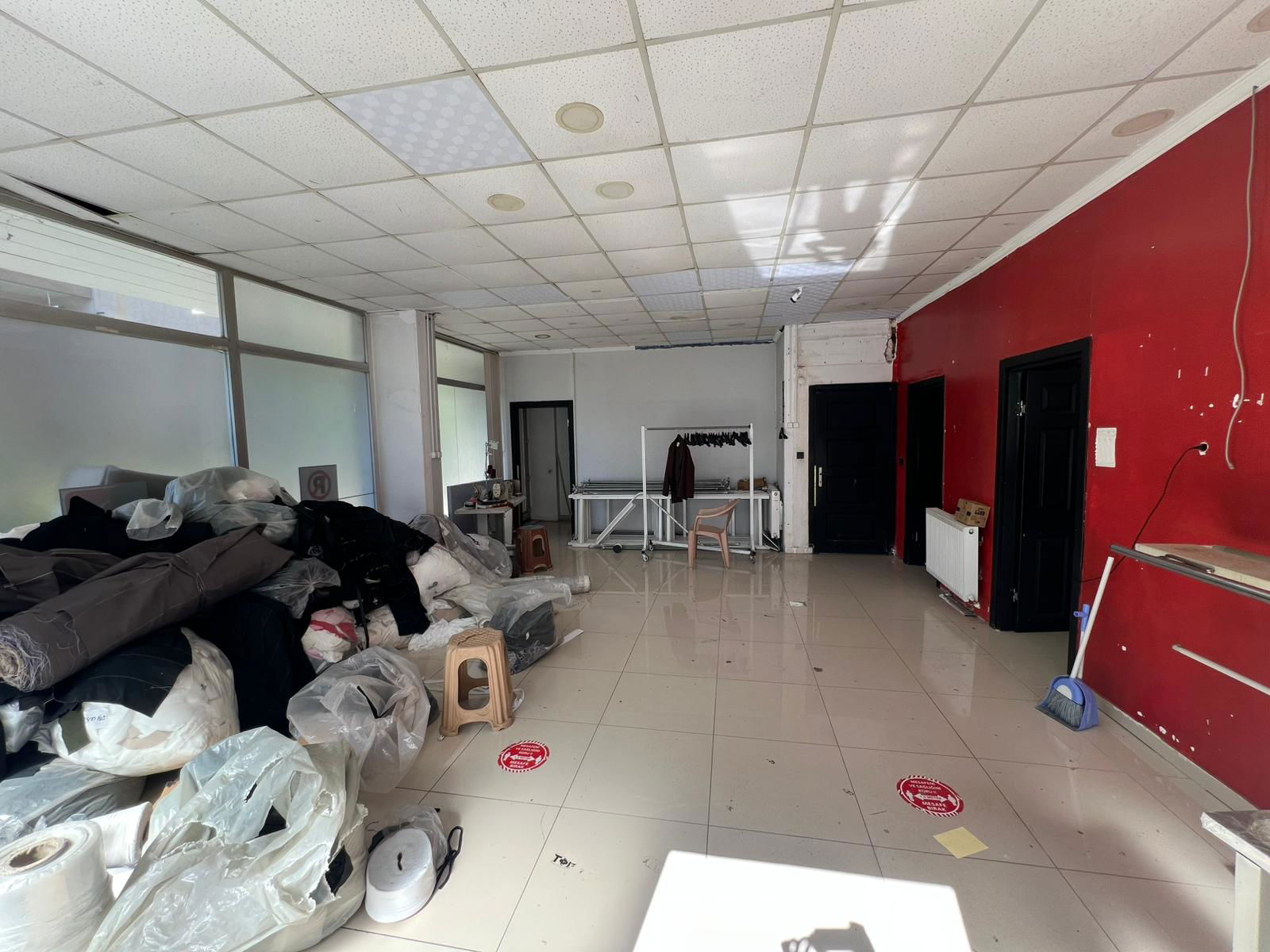 Kiralık Dükkan 30,000 TL