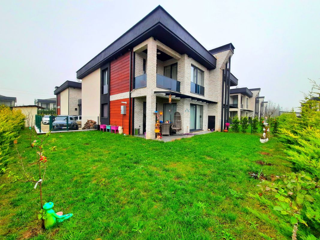 Satılık Villa 4,750,000 TL