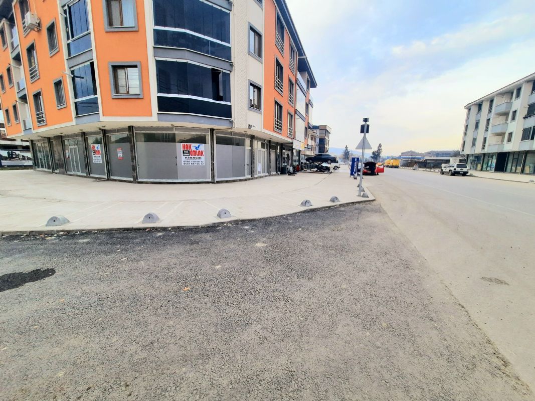 Kiralık Dükkan 21,000 TL