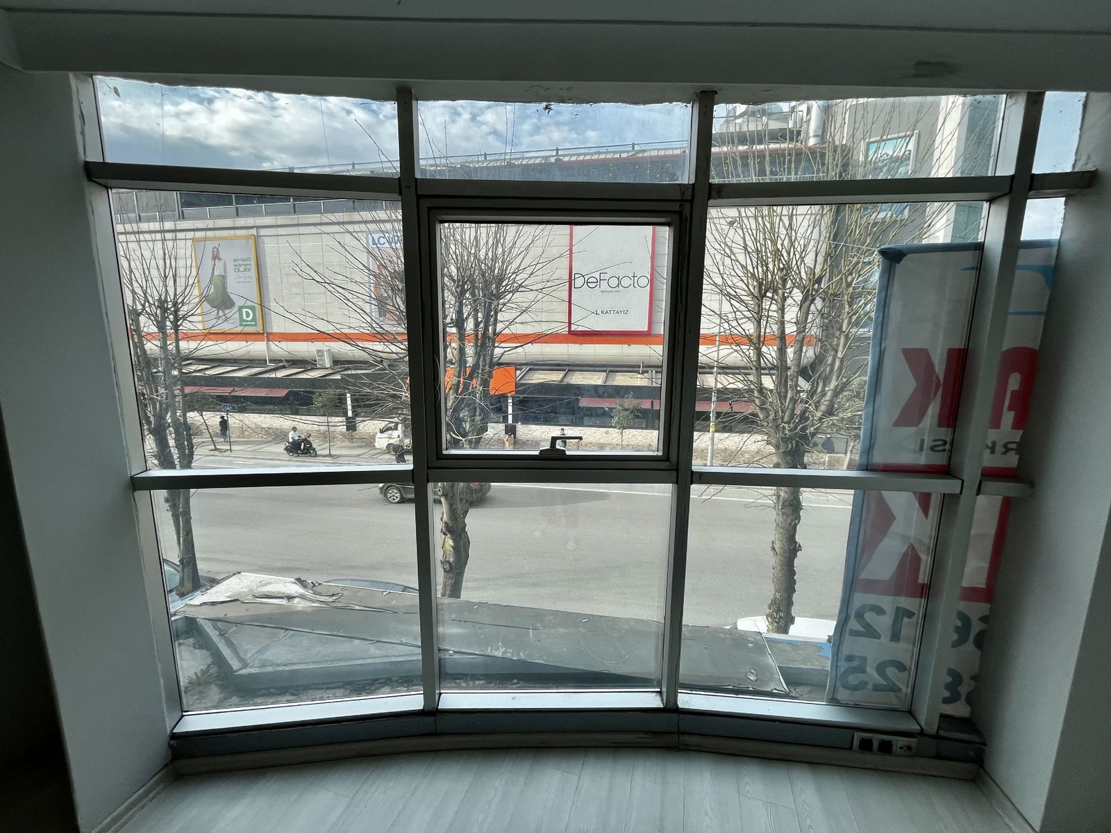 Kiralık Ofis 25,000 TL
