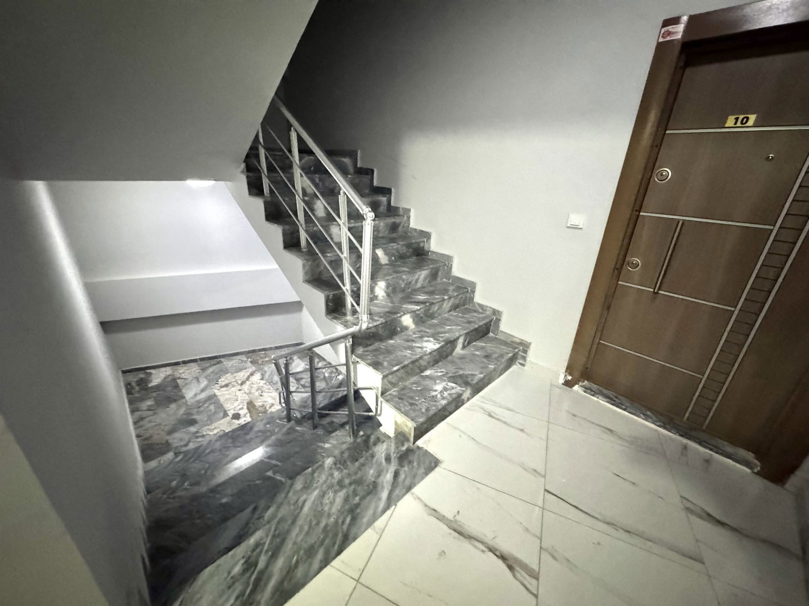 Kiralık Daire 13,500 TL