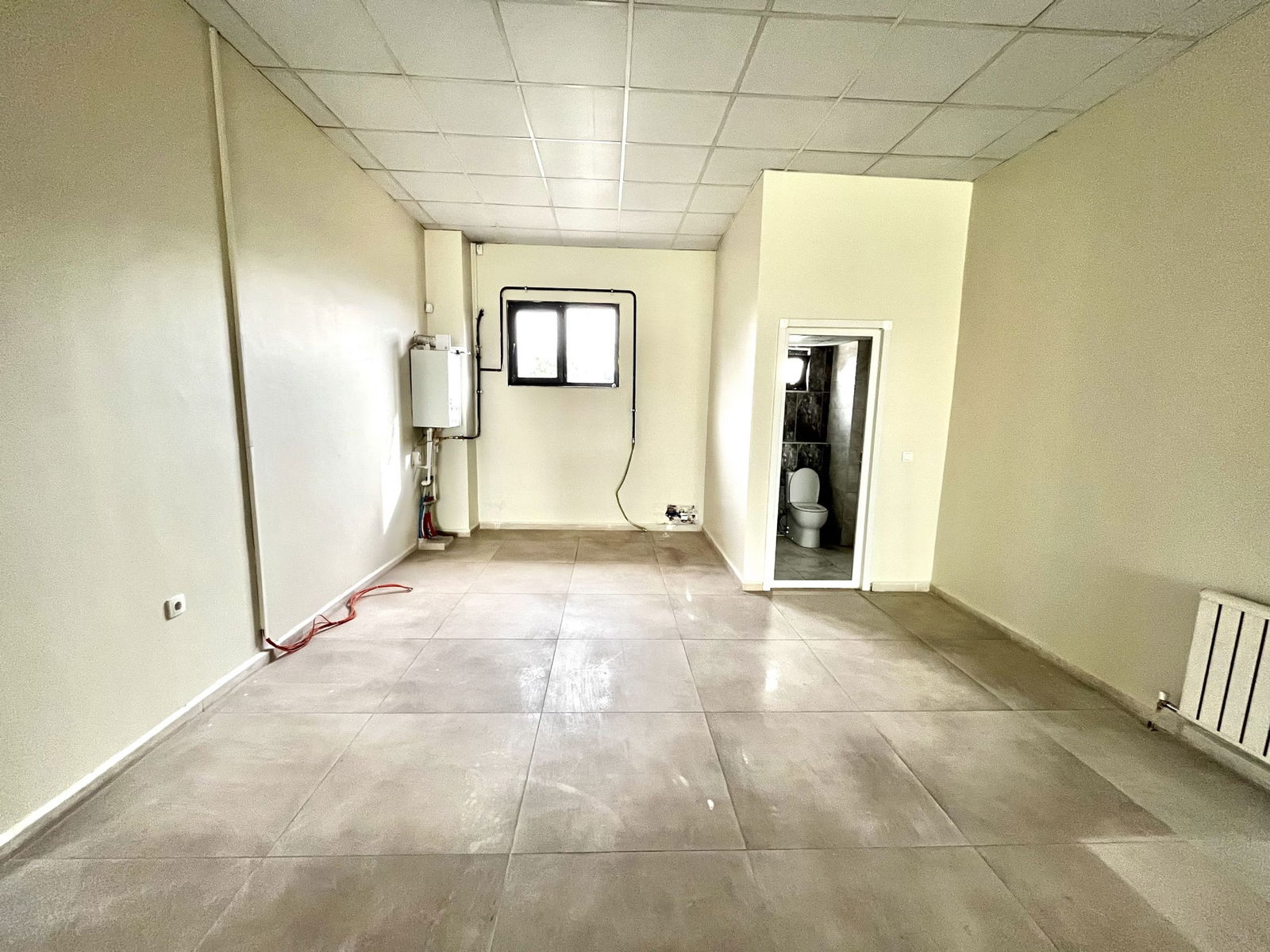 Kiralık Dükkan 35,000 TL