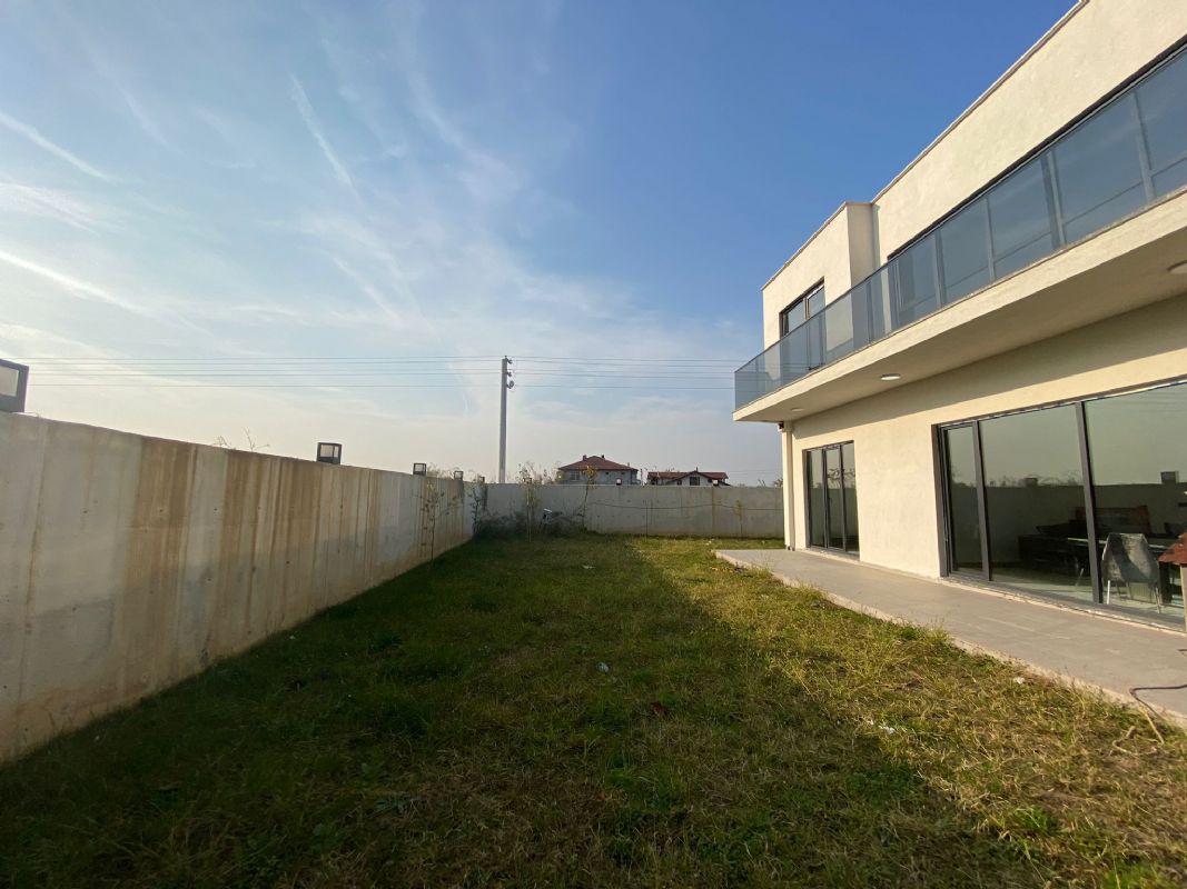 Satılık Villa 5,500,000 TL