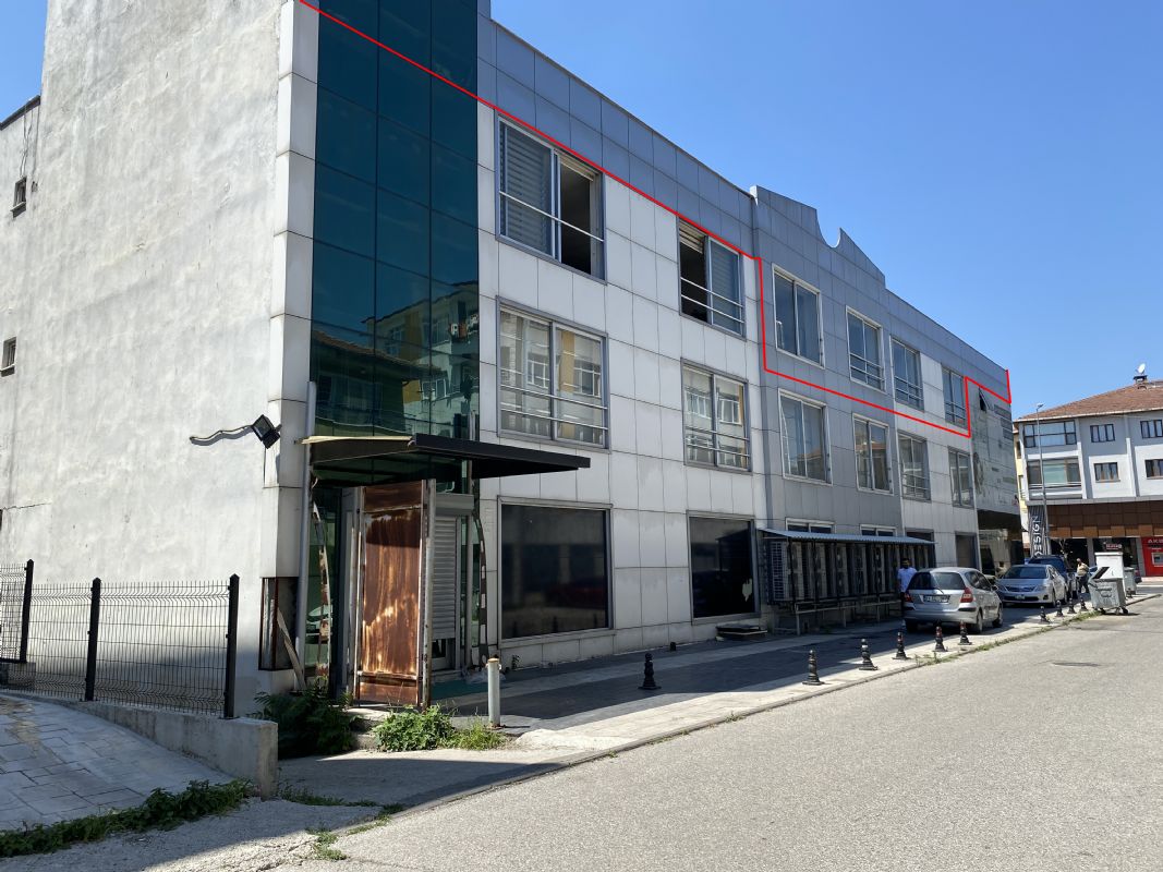 Kiralık Dükkan 18,000 TL