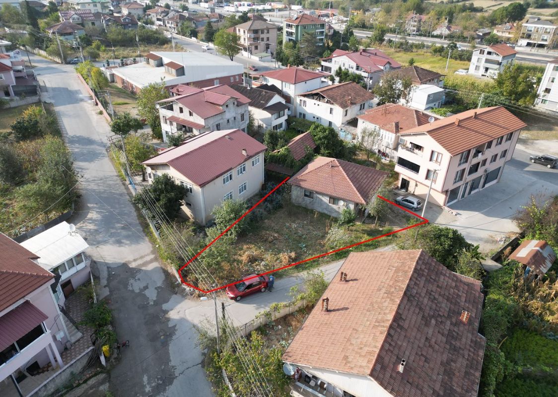  KAYNAŞLI MERKEZ SARIYER MAHALLESİNDE SATILIK MÜSTAKİL EV