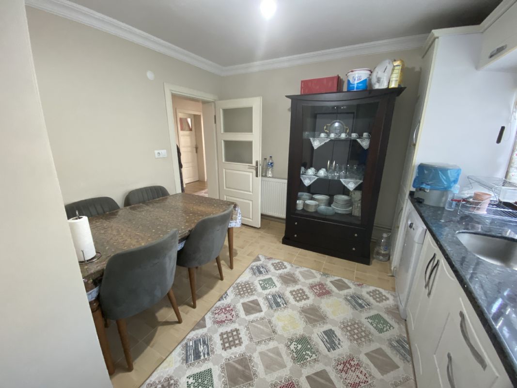  KAYNAŞLI MERKEZ SARIYER MAHALLESİNDE SATILIK MÜSTAKİL EV