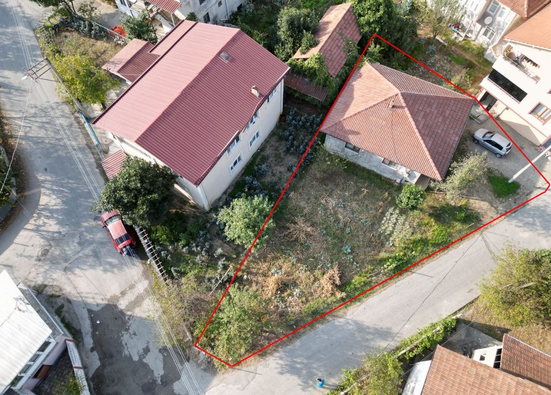  KAYNAŞLI MERKEZ SARIYER MAHALLESİNDE SATILIK MÜSTAKİL EV