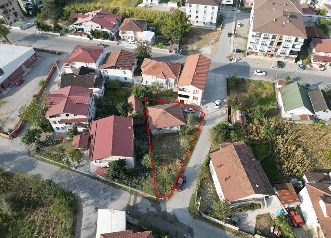  KAYNAŞLI MERKEZ SARIYER MAHALLESİNDE SATILIK MÜSTAKİL EV