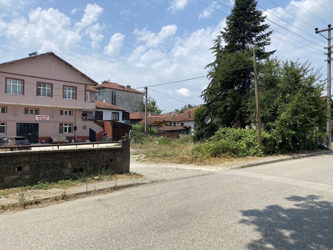 ÇAY MAHALLESİ'NDE 310 M2 SATILIK ARSA