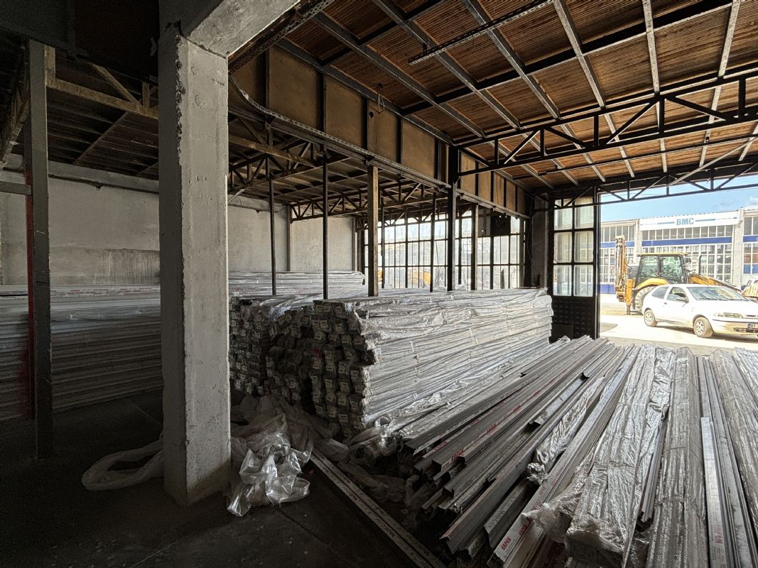 KÜÇÜK SANAYİ SİTESİ'NDE 462 M2 SATILIK DÜKKAN