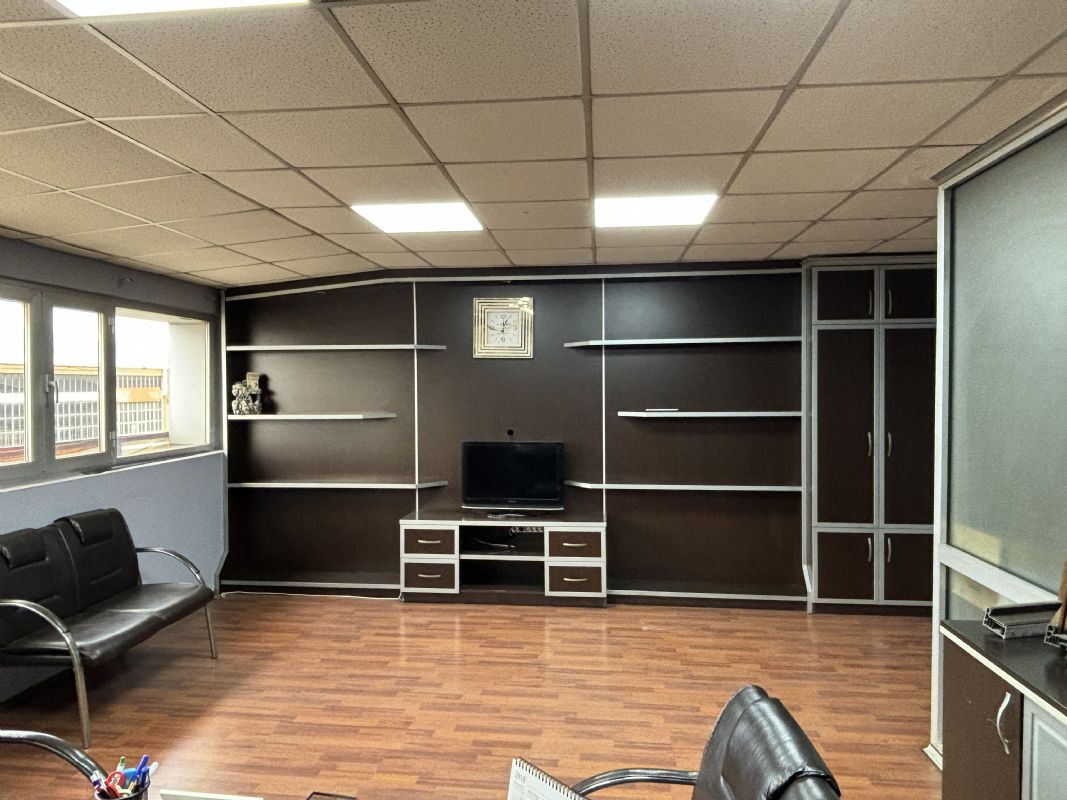 KÜÇÜK SANAYİ SİTESİ'NDE 462 M2 SATILIK DÜKKAN