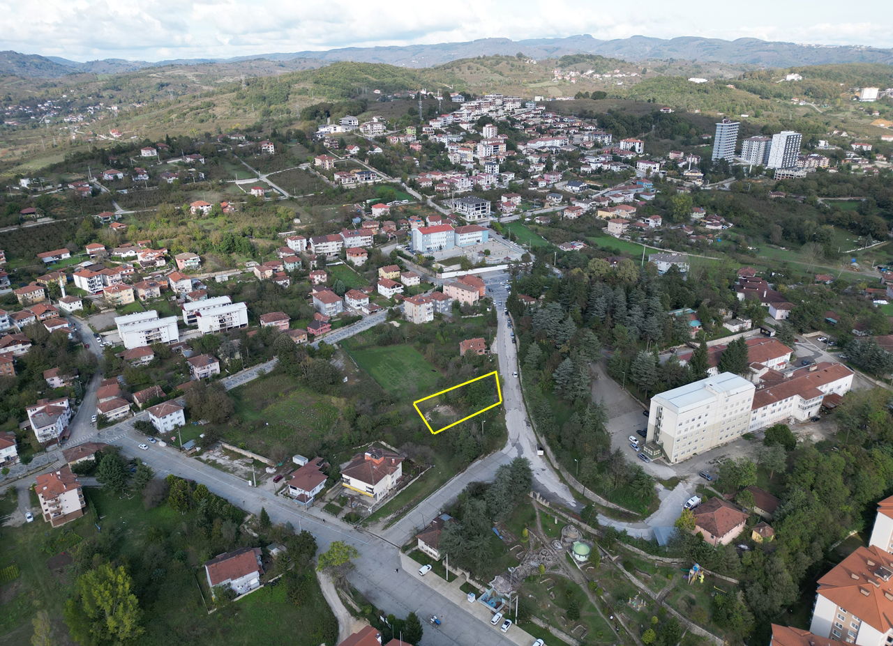 KONURALP MERKEZDE 656 M2 SATILIK ARSA