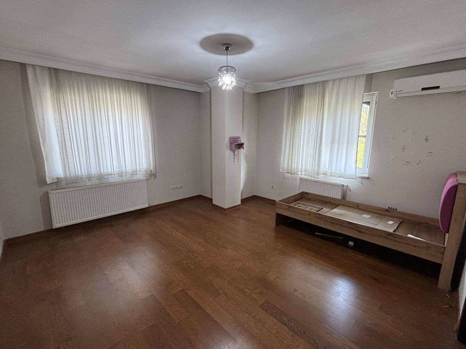 ÇAMLIBELDE KONAKLARI'NDA 4+1 250 M2 SATILIK DUBLEKS DAİRE