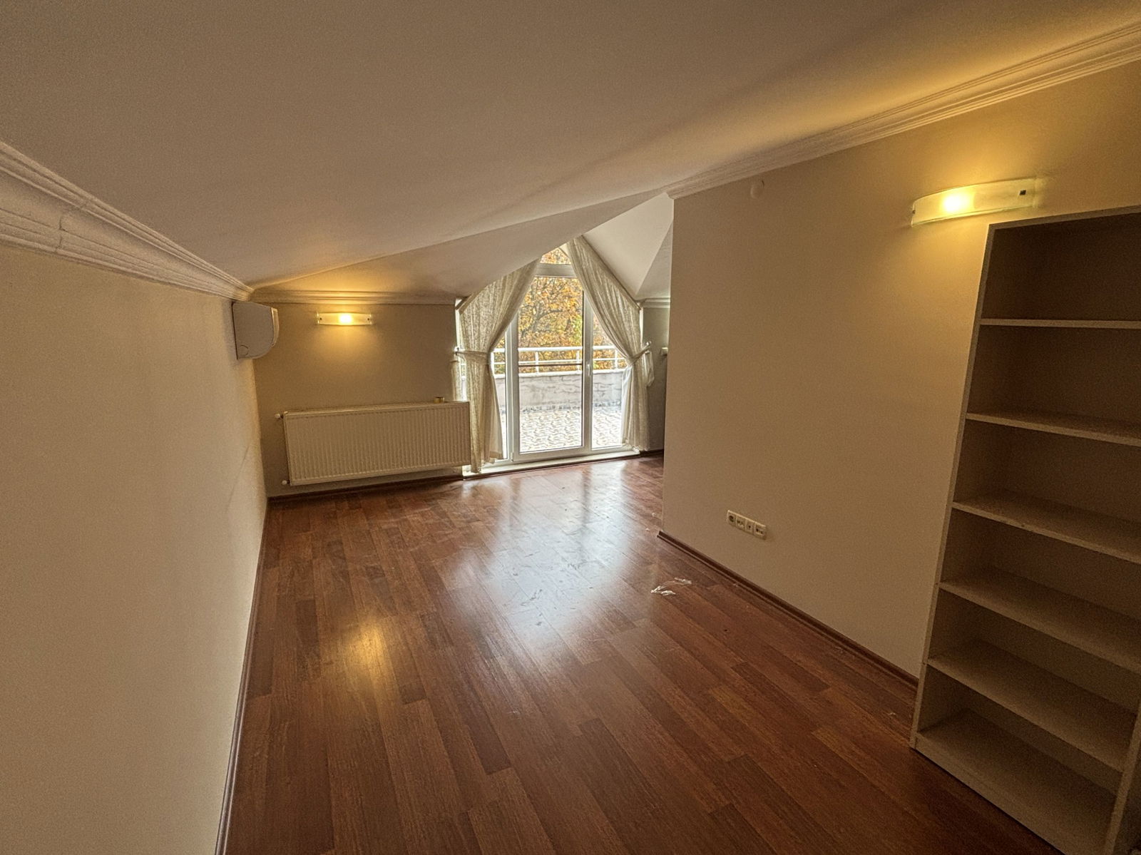 ÇAMLIBELDE KONAKLARI'NDA 4+1 250 M2 SATILIK DUBLEKS DAİRE