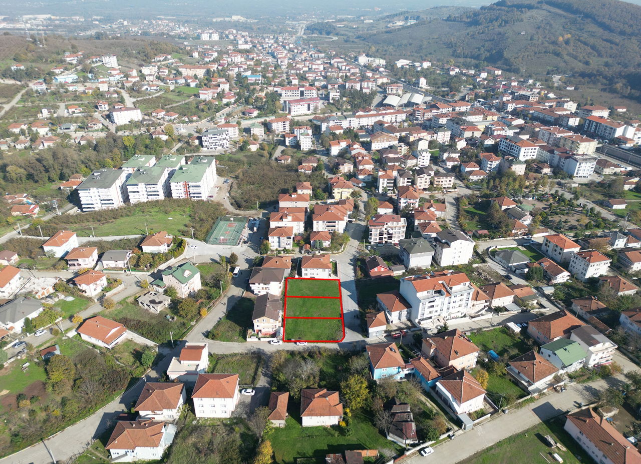 GÜMÜŞOVA YENİ MAHALLE'DE 410 M2 VE 463 M2 SATILIK PARSELLER