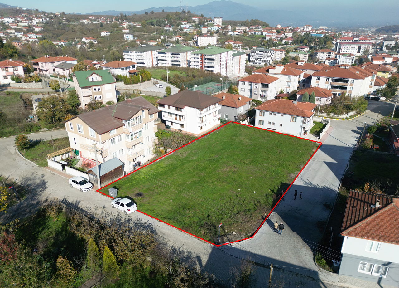 GÜMÜŞOVA YENİ MAHALLE'DE 410 M2 VE 463 M2 SATILIK PARSELLER