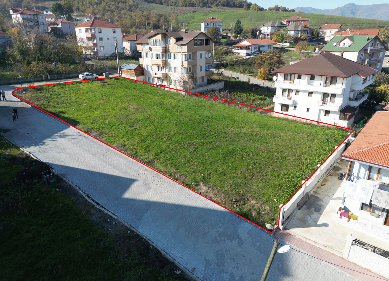 GÜMÜŞOVA YENİ MAHALLE'DE 410 M2 VE 463 M2 SATILIK PARSELLER
