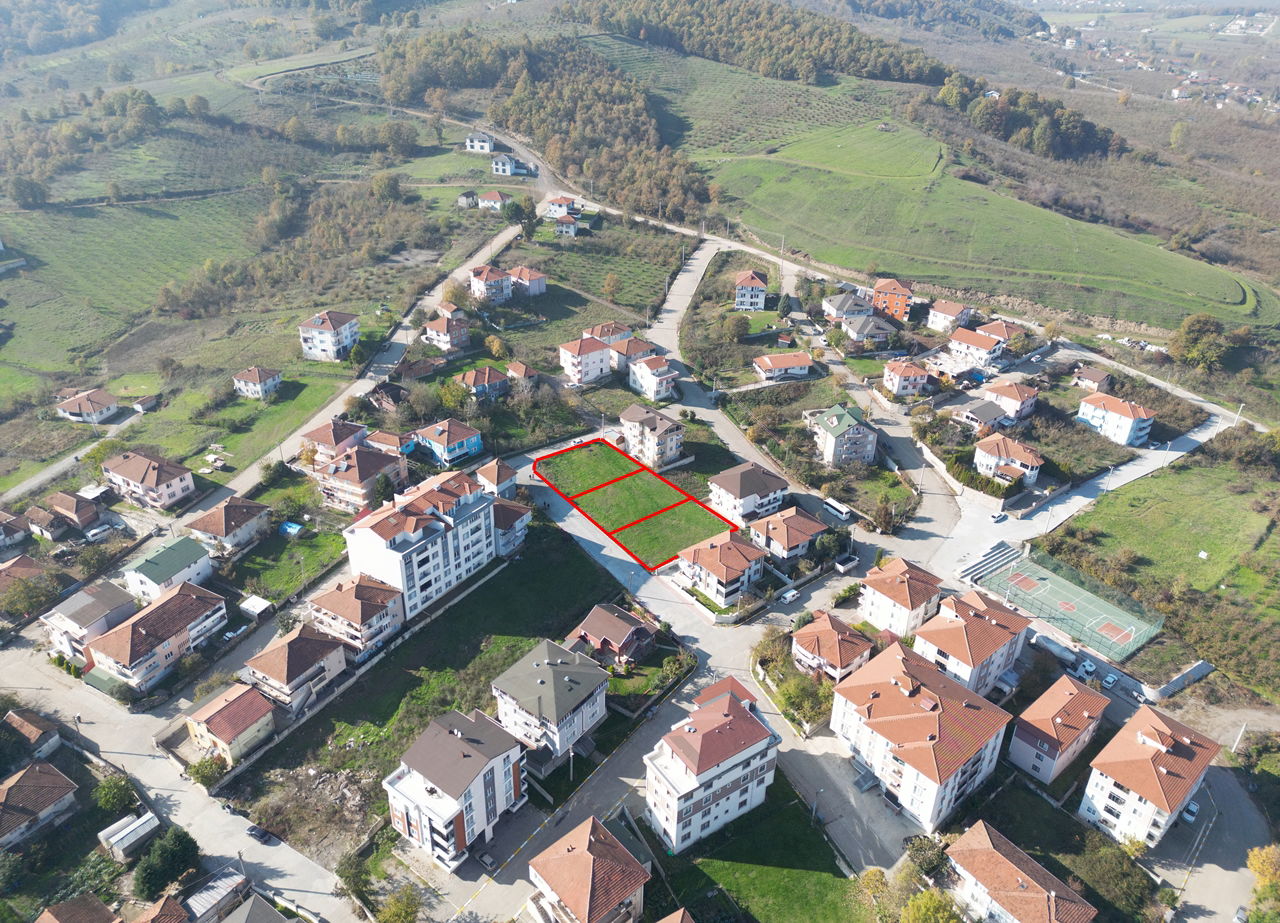 GÜMÜŞOVA YENİ MAHALLE'DE 410 M2 VE 463 M2 SATILIK PARSELLER