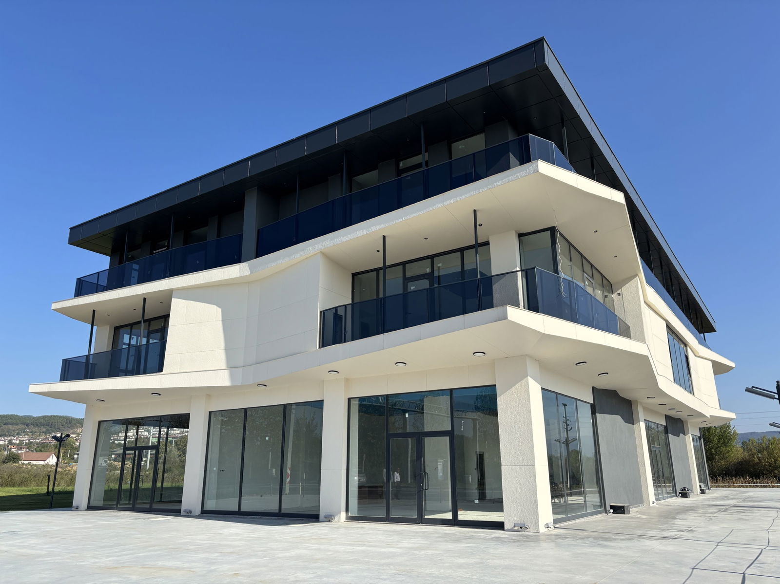 KÜÇÜK SANAYİ SİTESİ'NDE 462 M2 SATILIK DÜKKAN