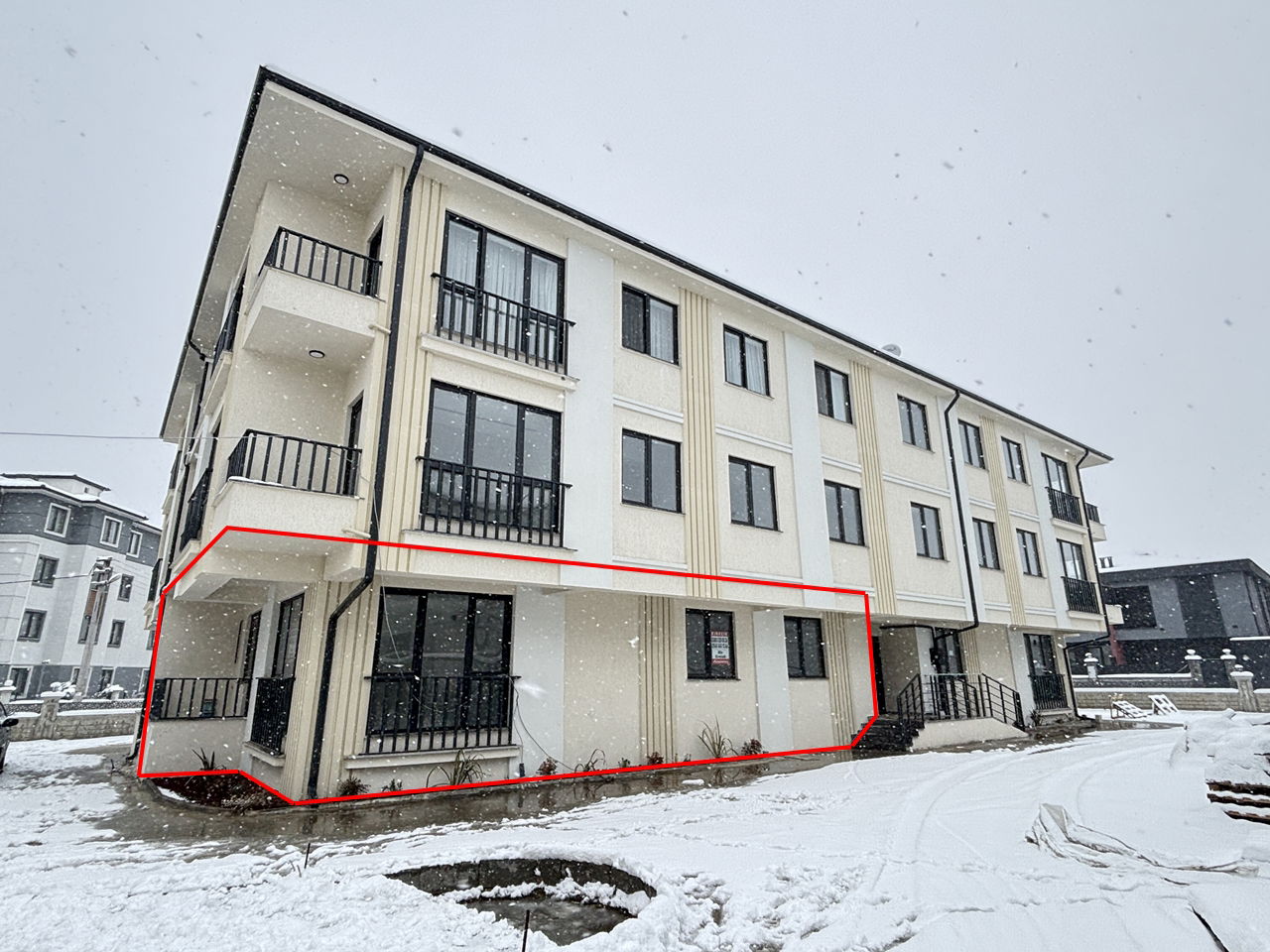 CEDİDİYE MAHALLESİ FETTAH'TA 3+1 SATILIK DAİRE