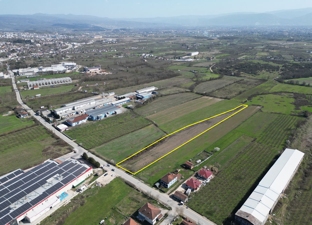 AYNALI KÖYÜ'NDE 8648 M2 SATILIK ARSA 