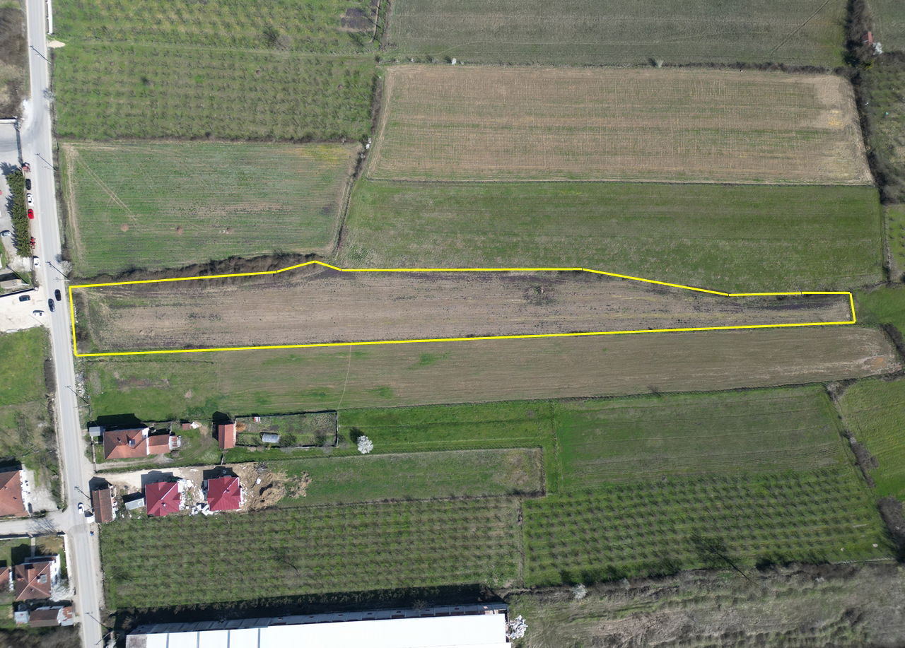 AYNALI KÖYÜ'NDE 8648 M2 SATILIK ARSA 