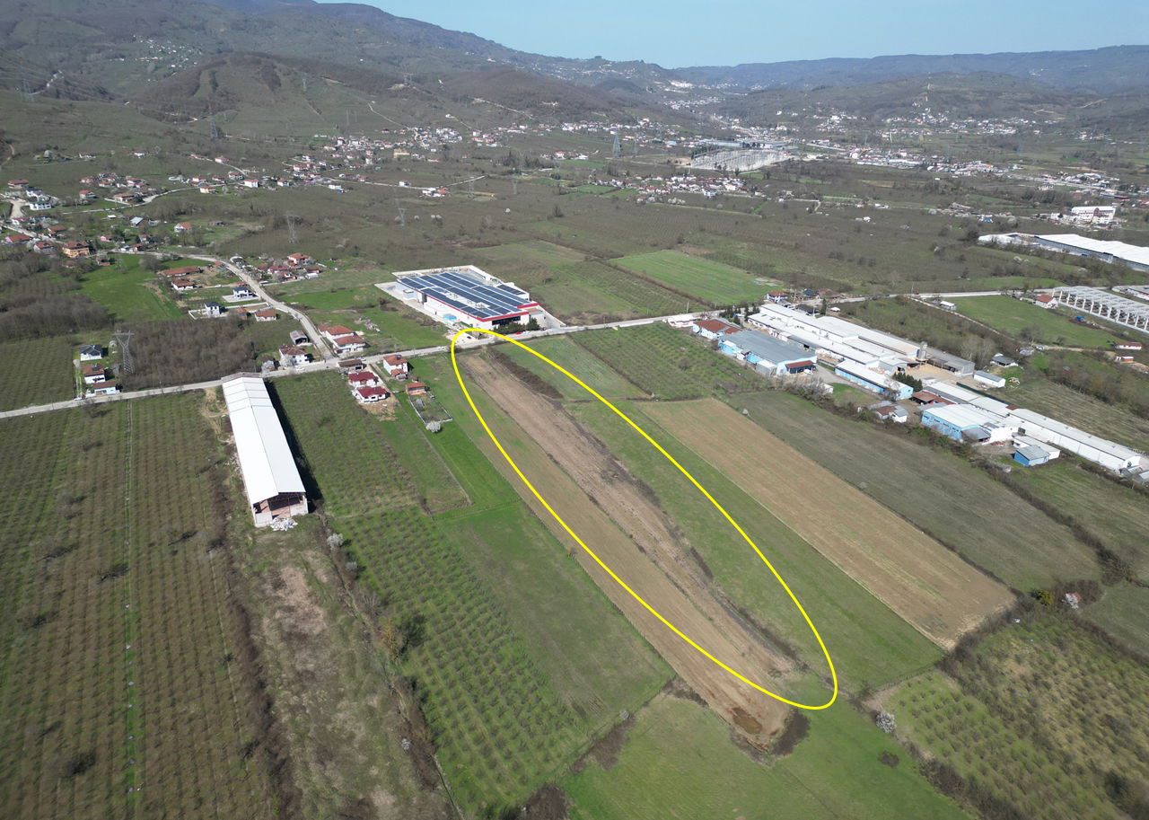 AYNALI KÖYÜ'NDE 8648 M2 SATILIK ARSA 