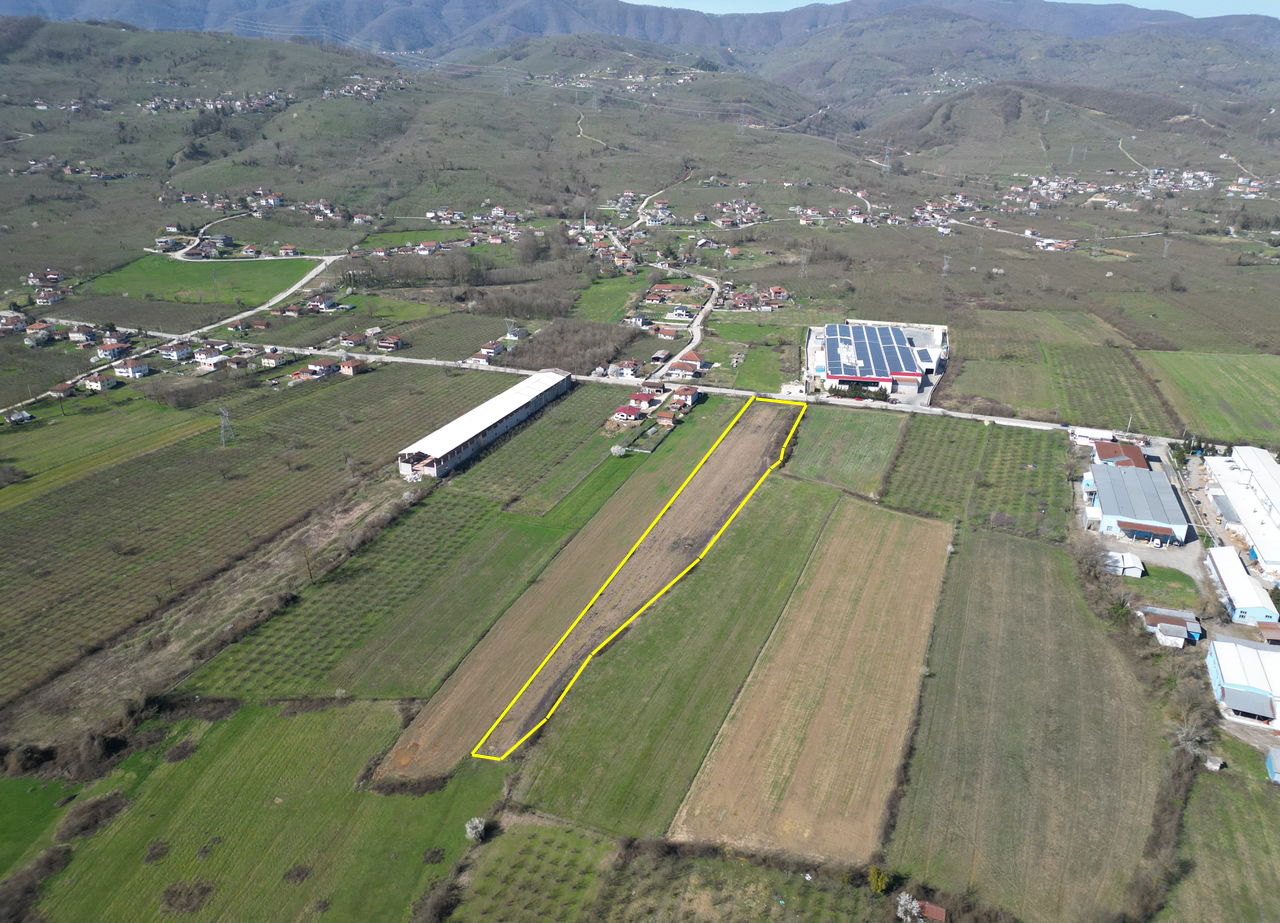 AYNALI KÖYÜ'NDE 8648 M2 SATILIK ARSA 