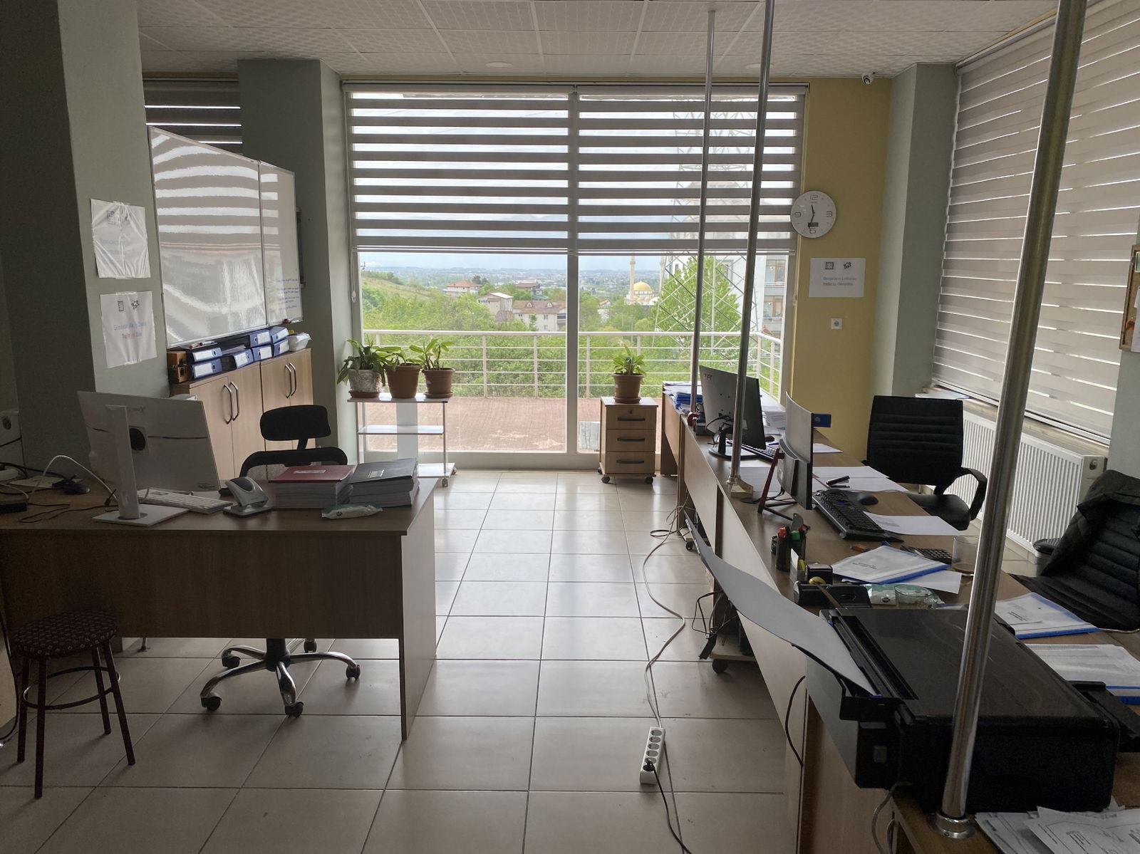 KONURALP ÜNİVERSİTE YERLEŞKESİNDE 194 M2 SATILIK DÜKKAN