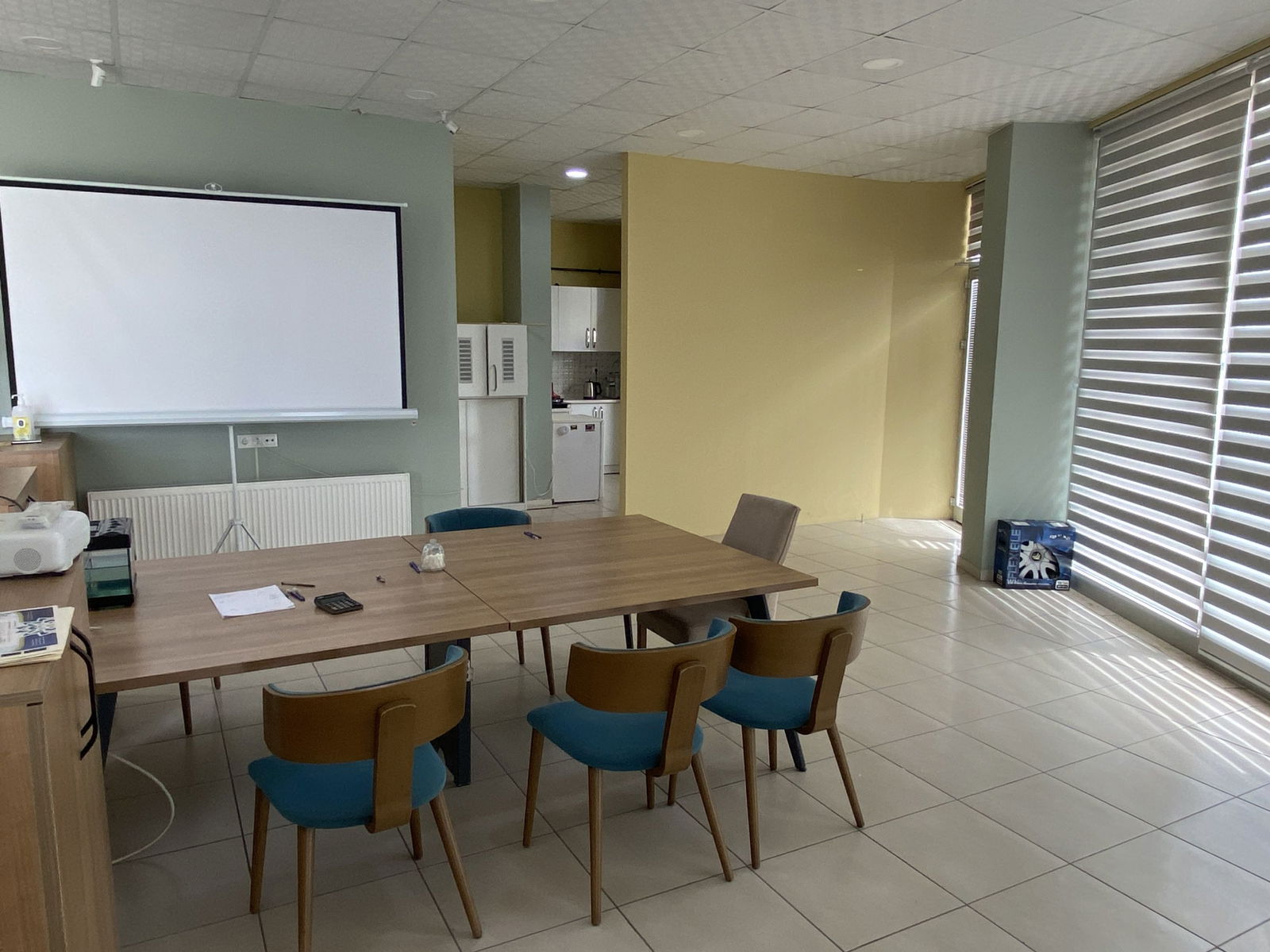 KONURALP ÜNİVERSİTE YERLEŞKESİNDE 194 M2 SATILIK DÜKKAN