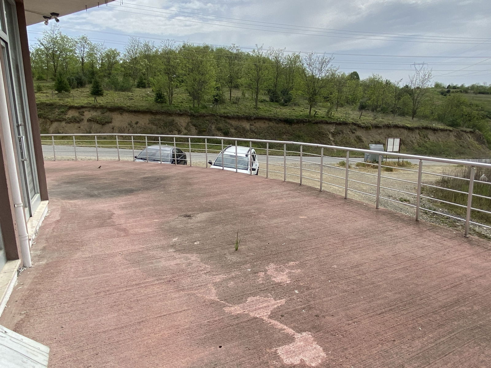 KONURALP ÜNİVERSİTE YERLEŞKESİNDE 194 M2 SATILIK DÜKKAN