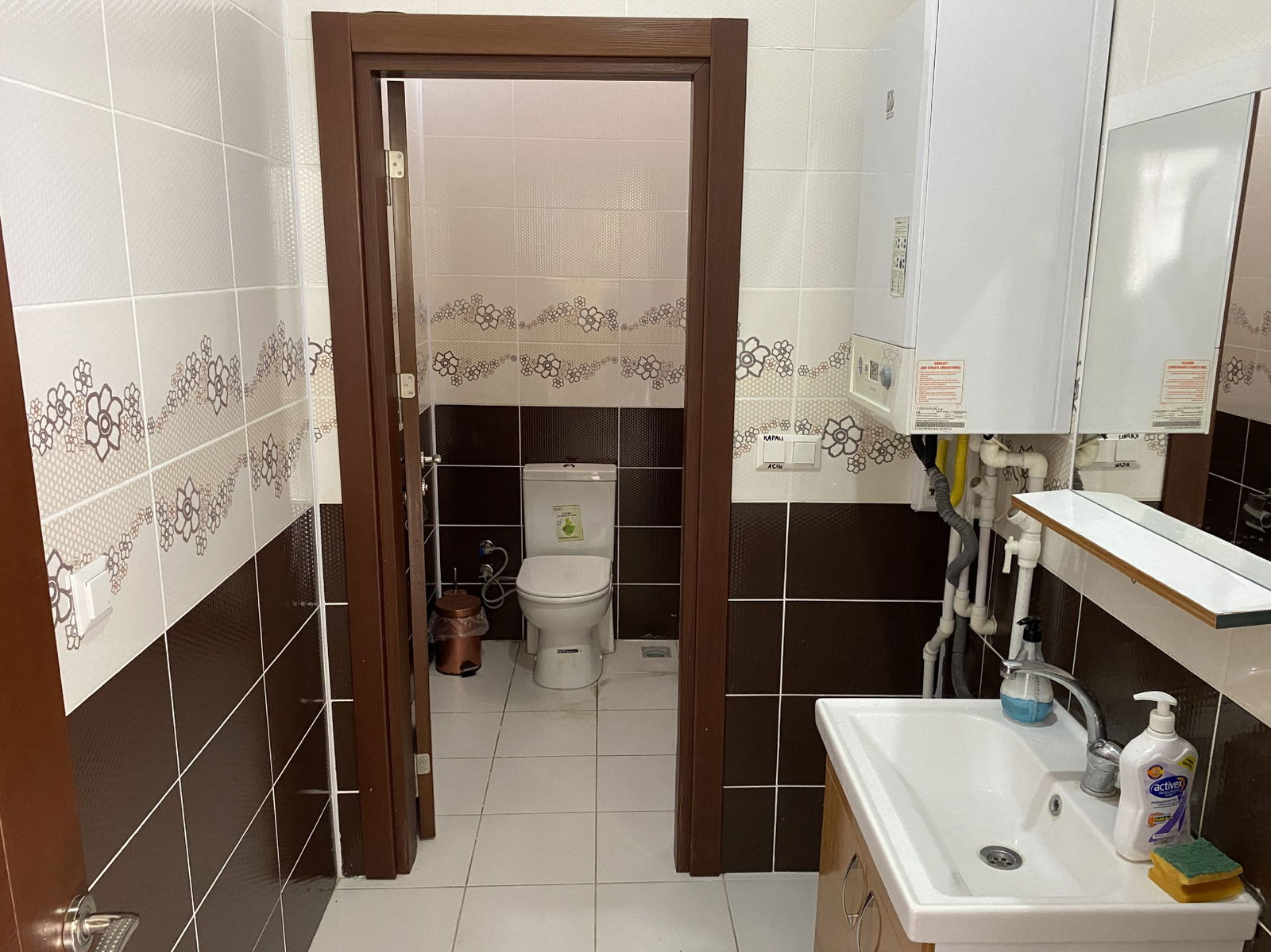 KONURALP ÜNİVERSİTE YERLEŞKESİNDE 194 M2 SATILIK DÜKKAN