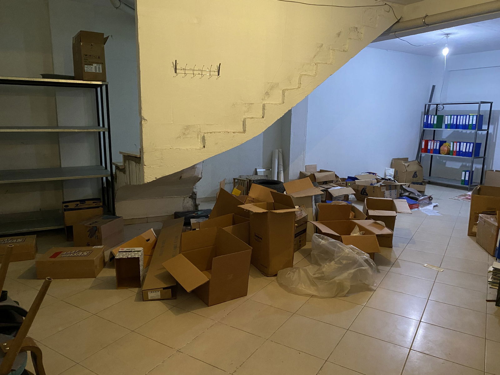 KONURALP ÜNİVERSİTE YERLEŞKESİNDE 194 M2 SATILIK DÜKKAN